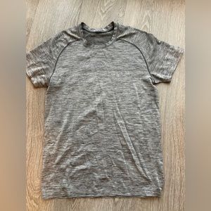 Lululemon Metal Vent